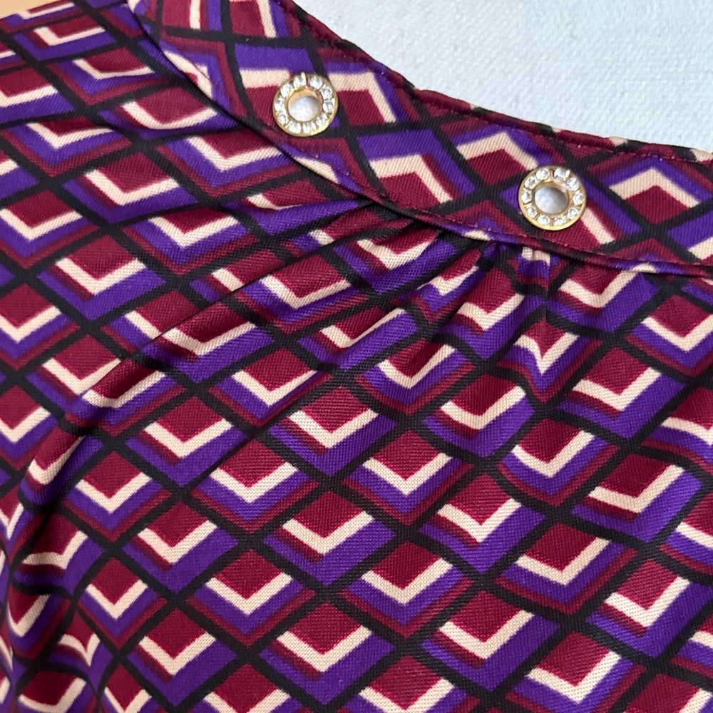 Geometric Patterned Colorful Women's Top - Picture 3 of 5